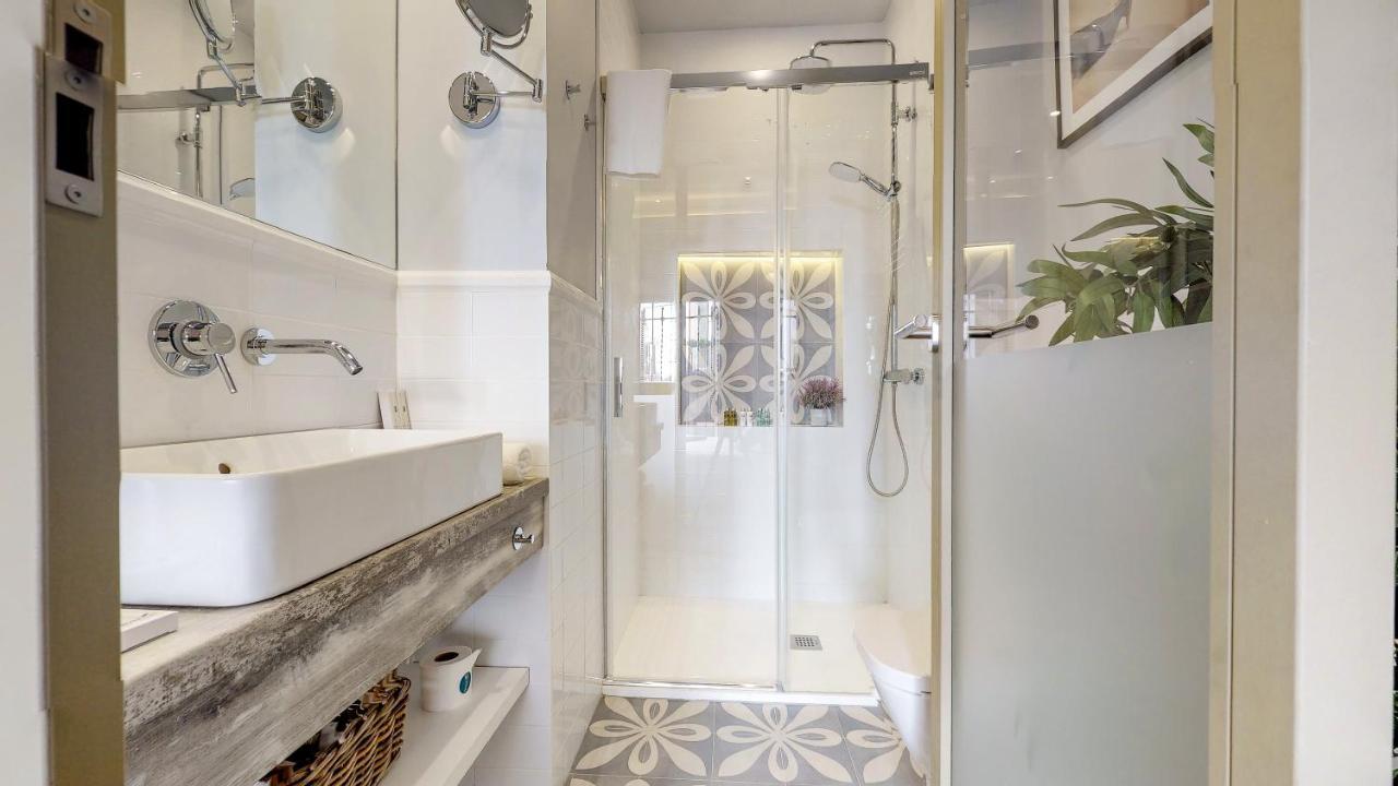 Bright And New- 2bd 2bth- Conde De Torrejon Apartment *